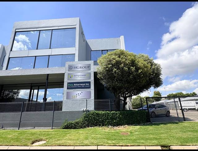 749M² OFFICE TO LET IN MIDRIDGE PARK